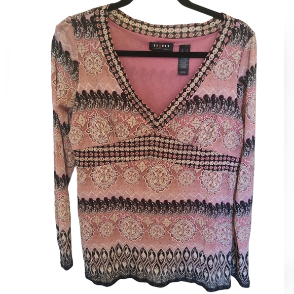 Access Liz Claiborne tunic top, semi sheer mesh with lined bodice, v neck - Picture 1 of 5